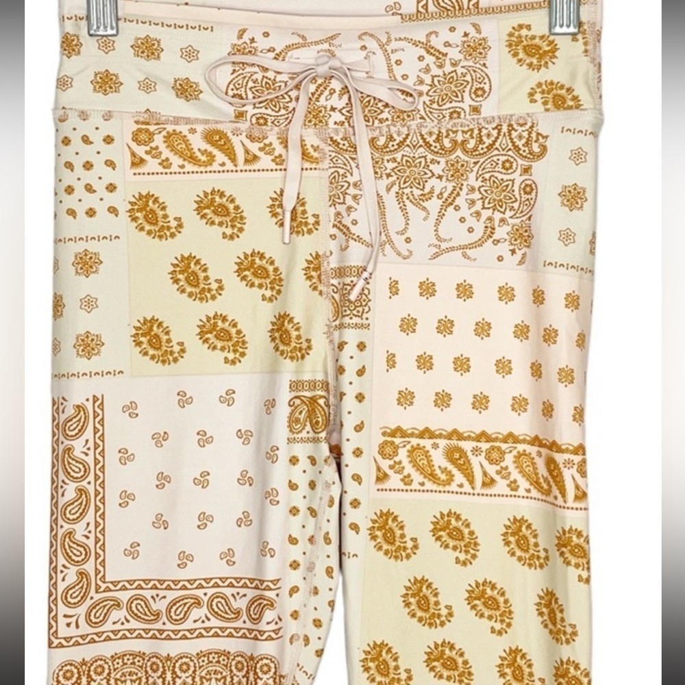 The Upside X Anthropologie Carmen Bandana Yoga Leggings Gold Paisley NWOT🍑🍑🍑 - Picture 12 of 12
